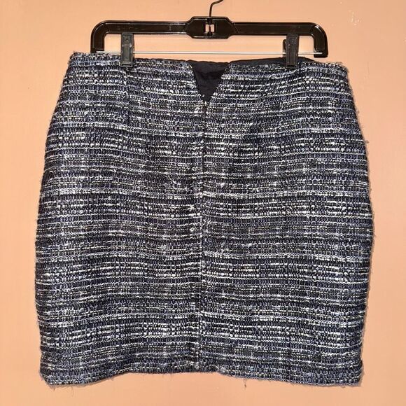 Banana Republic Women's Blue Tweed Mini Skirt - Size 8 - Excellent Condition - Picture 2 of 7